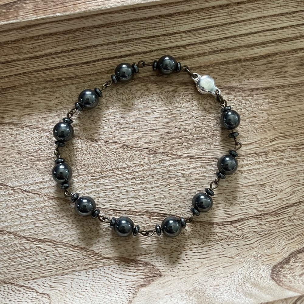 Elegant Black Beaded Bracelet